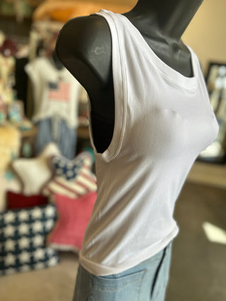 Zenana Seamless Cropped Tank Top in Mocha, Black, Beige and White