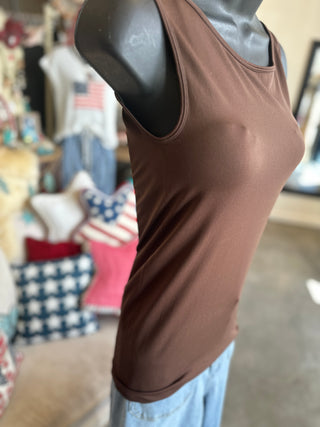Zenana Seamless Tank Top in Brown, Beige and White