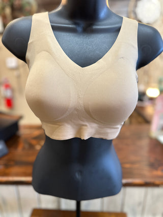 Seamless Cloud Bra in Black or Nude