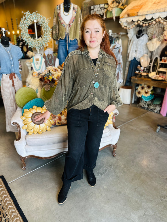 Gravel Embroidered Blouse