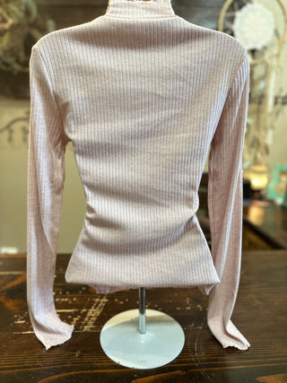Ivory, Pink or Mocha Lettuce Edge Top