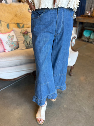 SoMe Wide Leg Ruffled Hem Jean